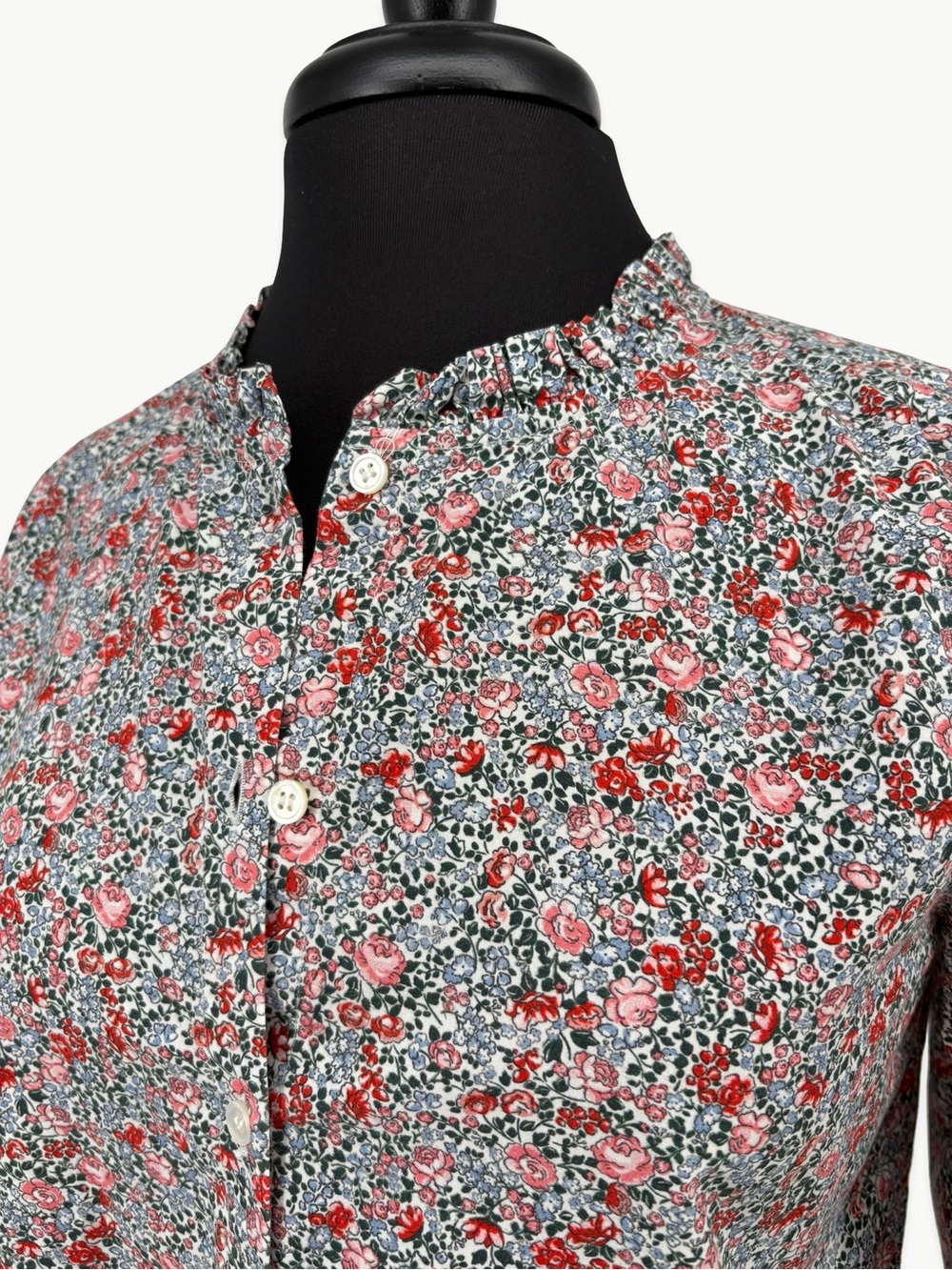 DÔEN Swan Top Size Small in White Petit Jardin Floral Cotton Button Down Shirt - Picture 8 of 16